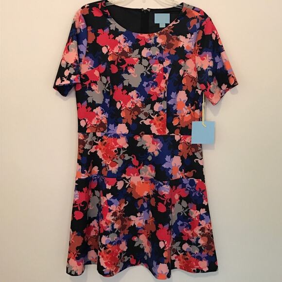 CeCe a-line floral dress - Picture 2 of 5